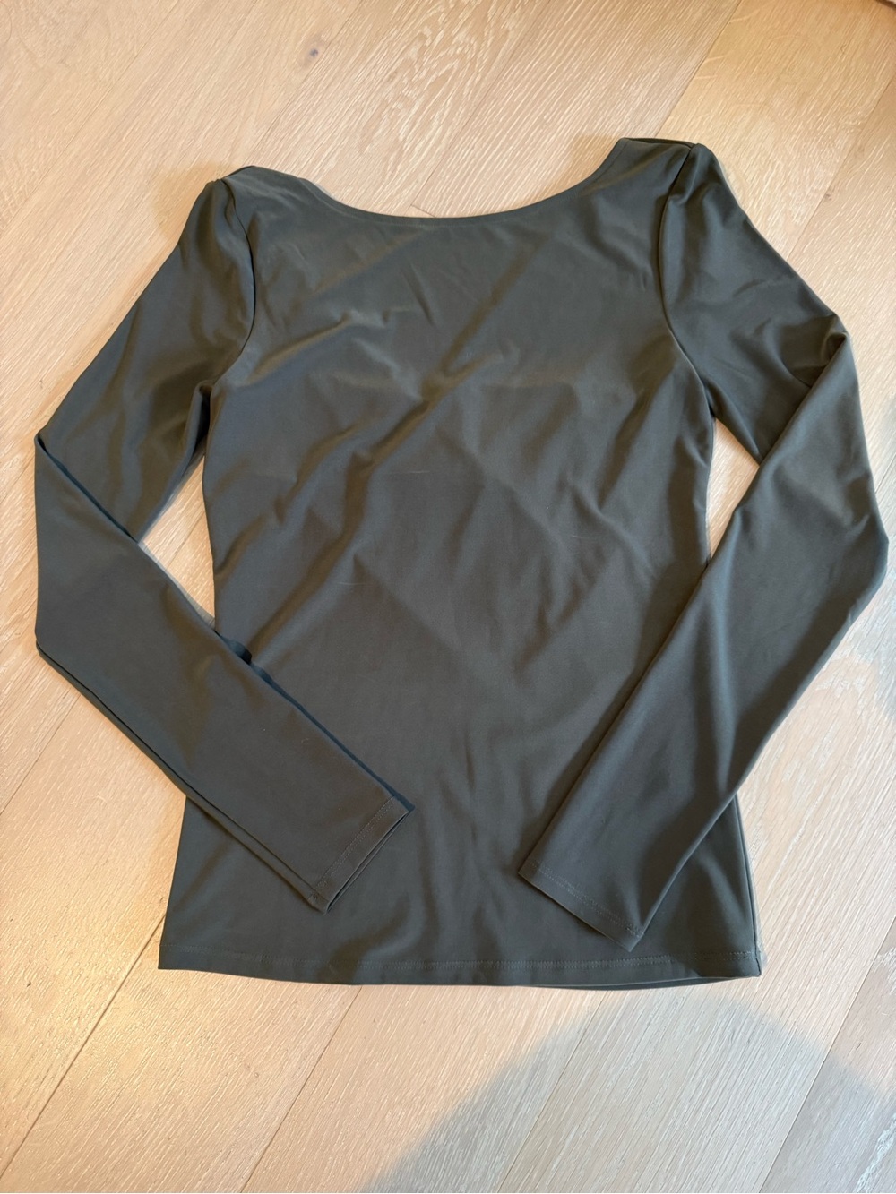 Aritzia Olive Green Scoop Neck Long Sleeve Top